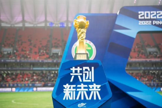 据Foot Mercato记者Santi Aouna报道，切尔西计划在冬窗补强多个位置。